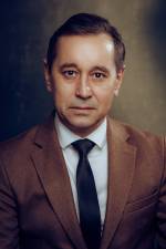 Headshot1411-557_original