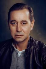 Headshot1411-706_original